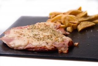 MILANESA TERNERA A LA NAPOLETANA