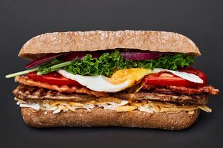 Біг-Джо з яйцем 