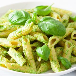 Penne cu Sos Pesto și parmezan 
