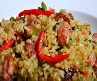 Ризото с бекон и сушени домати (400г)