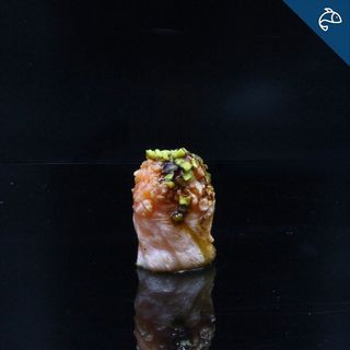 Gunkan gio salmone out