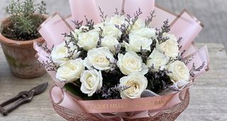 Bouquet Million – 20 Rose Bianche