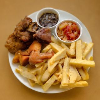 Chicken , Turkey and chips with sauce