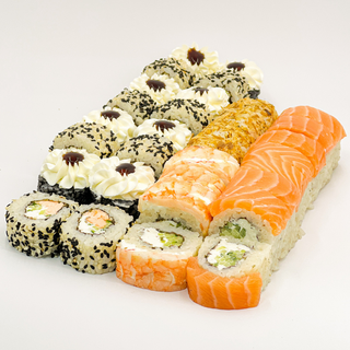 Суші Сет Банзай (1050г/32шт)