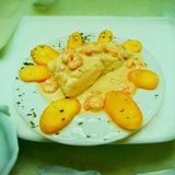 Lomo De Bacalao Con Almendras y Langostinos