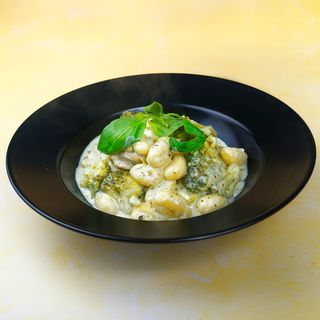 Kremasta piletina sa njokama