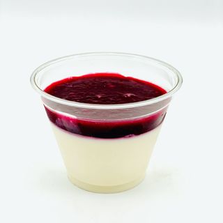 Panna Cotta cu Fructe de Padure