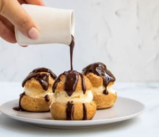 98 Profiteroles