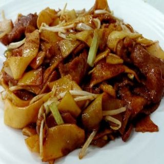 Ternera con bambú y setas chinas