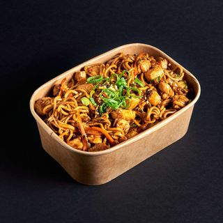 Yakisoba de pollo