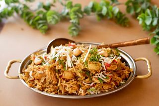 BIRYANI DE MIXTO DE POLLO, CORDERO Y VERDURAS