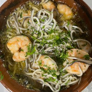 Gulas Al Ajillo Con Gambón