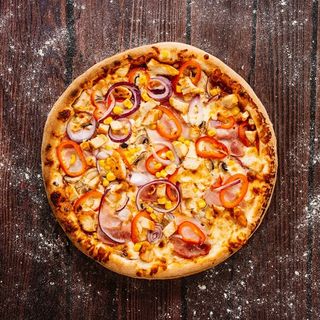 Pizza barbeque cu pui