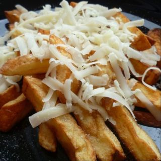 Cartofi prajiti cu smantana si mozzarella