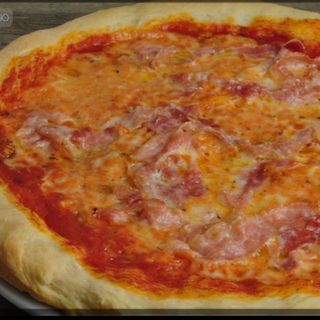 Pizza alla pancetta