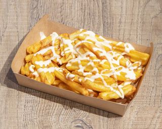 Patatine fritte con salsa Cheddar