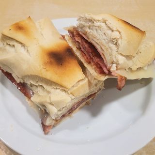 Bocadillo Bacón Con Queso