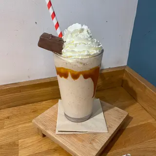 FRAPPE DE SNICKERS