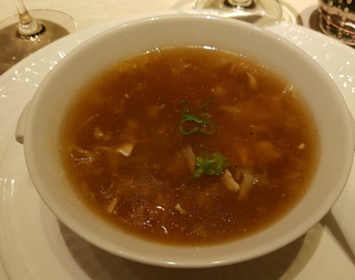 Zuppa piccante con gamberi