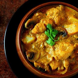 Goan Chicken With Mushrooms