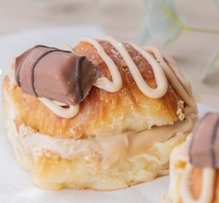 Medialunas rellenas Kinder