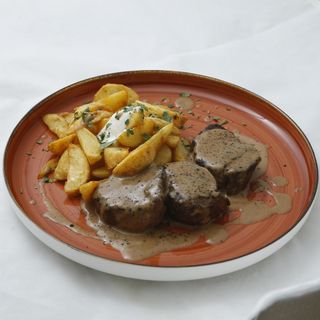 Медальоны с картофельными дольками 