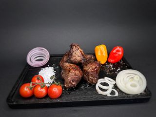 Шашлик зі свинячоі філейки    (замовлення приймаються від 200грам) (100g)