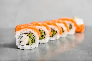 Uramaki Paradise łosoś, krewetka 10 szt.