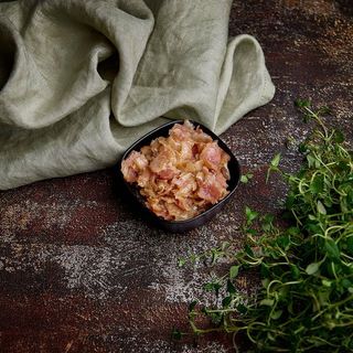 okrasa: boczek z cebulką (40g)