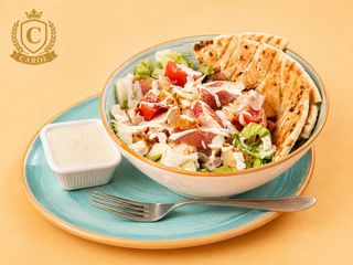 Salata Caesar cu pui