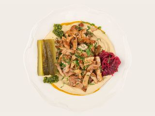 Хумус зі швармою із курки (410g)