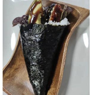 44. Temaki Anguila Y Aguacate