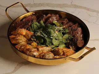 Вирізка з яловичини з запечено картоплею (1800g)