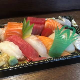 Sushi sashimi misto