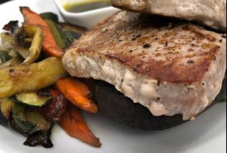 Atum Braseado no Calhau