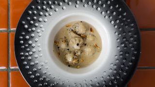 Khinklushkebi with Beef with Pepper Sauce