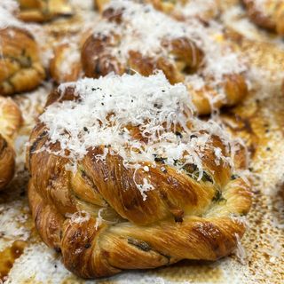 Roll De Espinaca & Feta