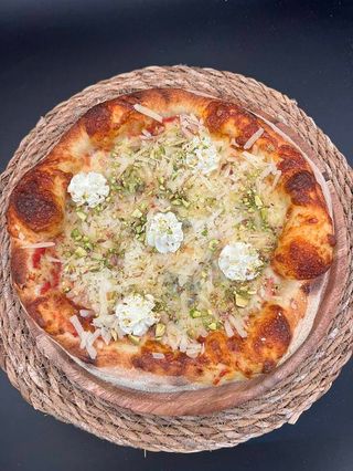 Pizza De 4 Quesos (32 Cm.)