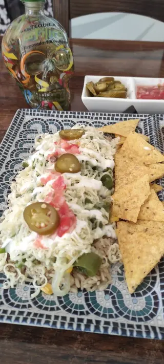 Charolita De Raja Con Elote