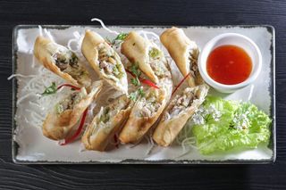 CHICKEN SPRING ROLLS- CHICKEN SPRING PACKAGES