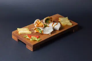 Dublin BBQ wrap  sa pomfritom