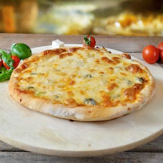 Pizza Quattro Carni Ø32 cm﻿