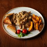 Piletina u funghi sosu