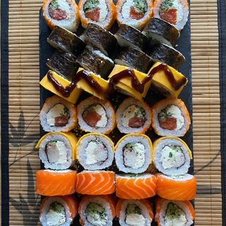 Сет святковий 1100г.