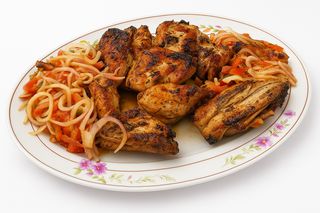 1/2 Poulet Braisé + Attiéké