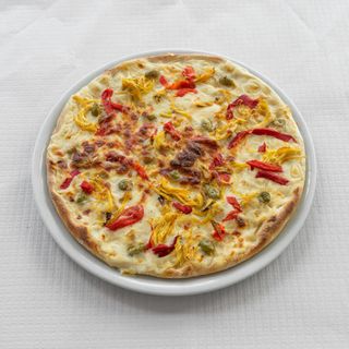 Pizza Pollo Con Bechamel (33 cm.)