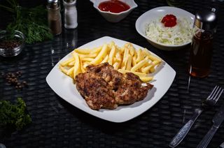 Ceafa de porc la gratar