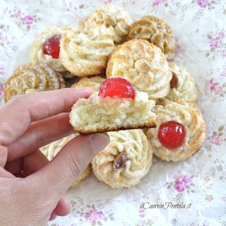 3 Biscotti di pasta di mandorle