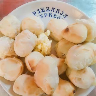 Bolinhas com Margarina de Alho