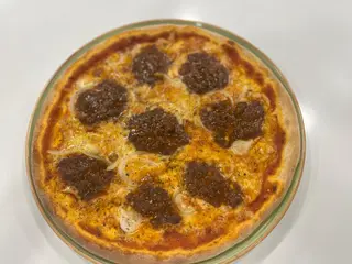 Pizza Bolognesa (30 Cm.)